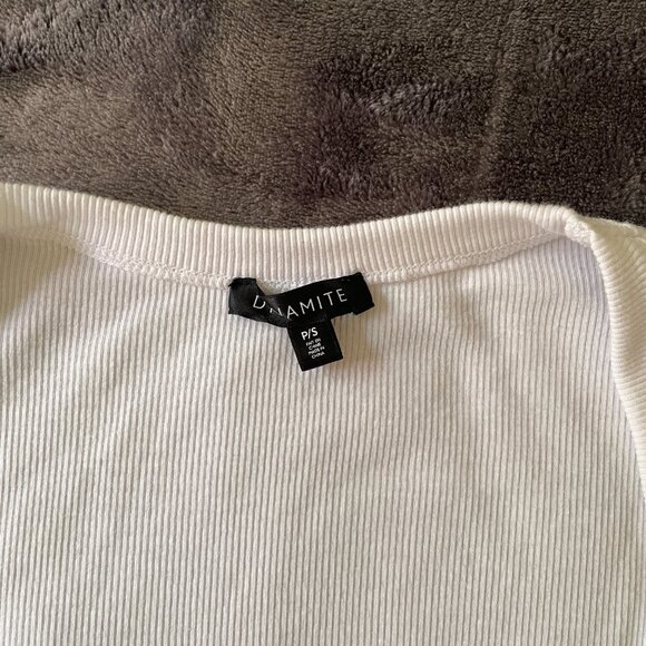 Dynamite Scoopneck Ribbed Tee (x2) White and Black size Small - Picture 3 of 7